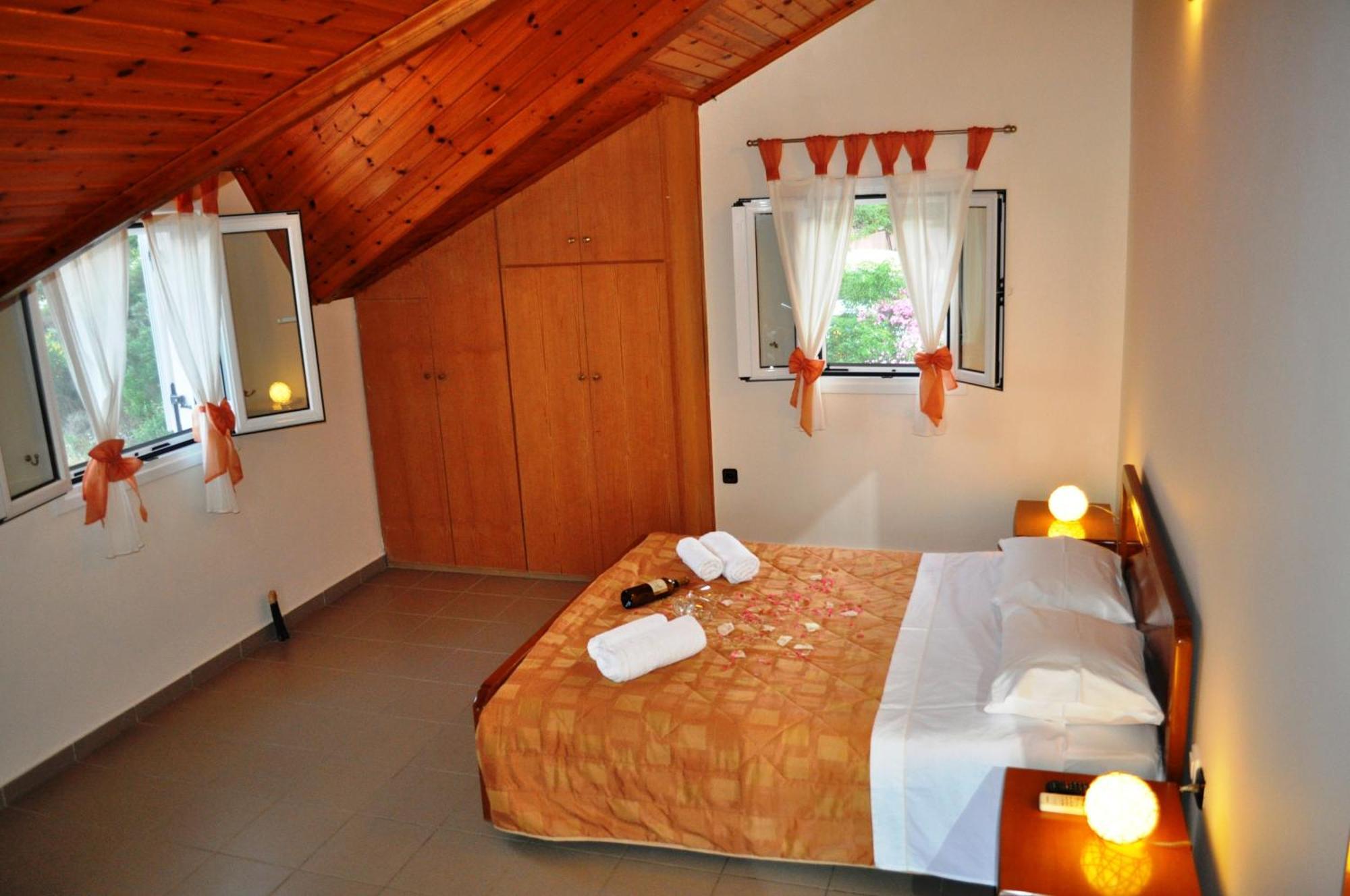 Mari-Christi Apartments Poros  Zimmer foto