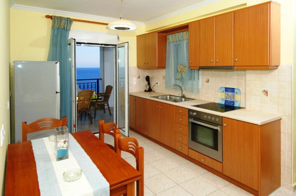 Mari-Christi Apartments Poros  Zimmer foto