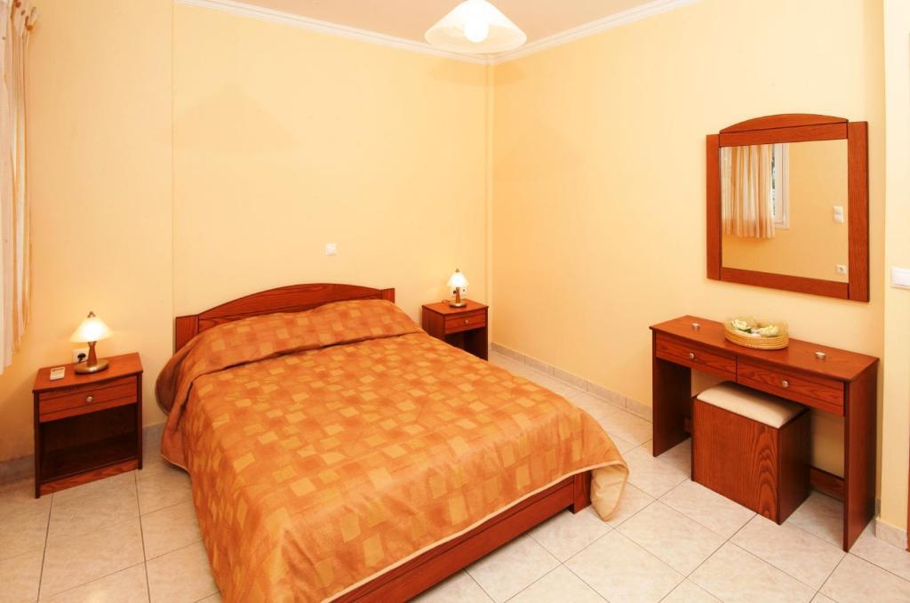 Mari-Christi Apartments Poros  Zimmer foto