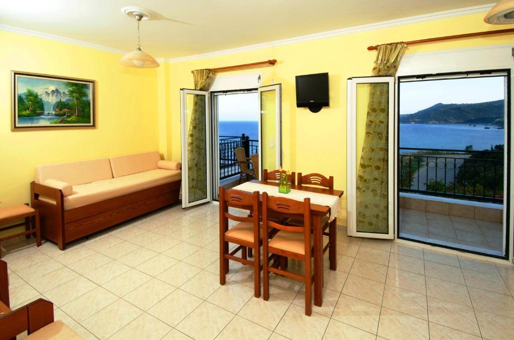 Mari-Christi Apartments Poros  Zimmer foto